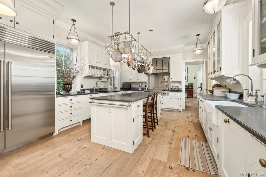 199 Eichybush Road Kinderhook NY 12106
