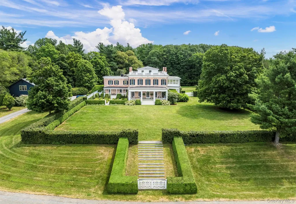 199 Eichybush Road Kinderhook NY 12106