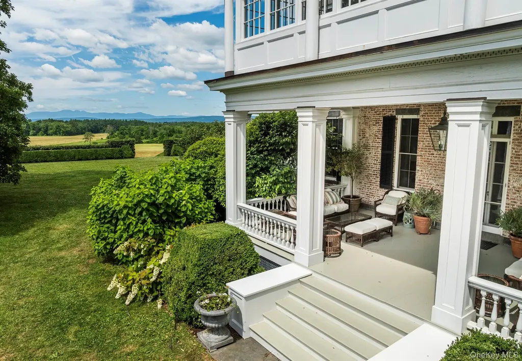 199 Eichybush Road Kinderhook NY 12106