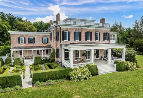 199 Eichybush Road Kinderhook NY 12106