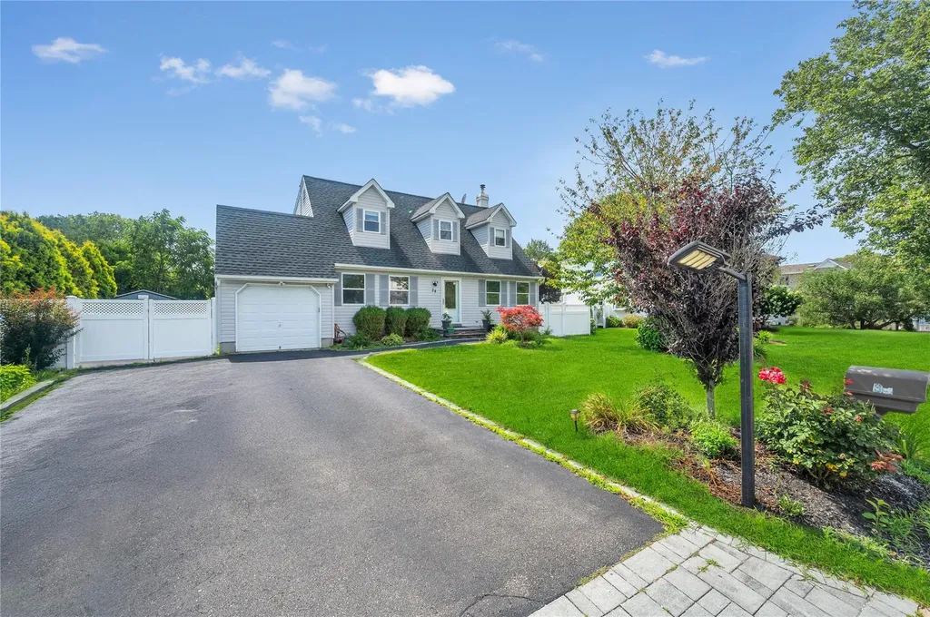 34 Harlem Avenue Medford NY 11763