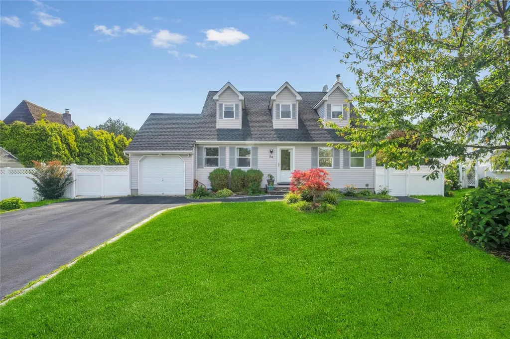 34 Harlem Avenue Medford NY 11763