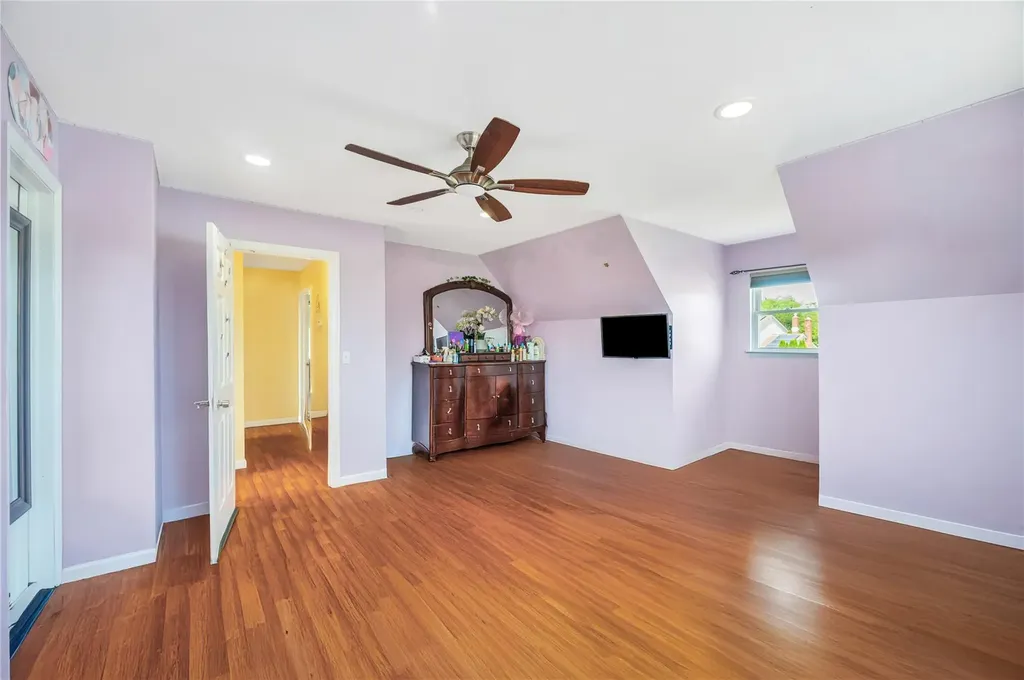 34 Harlem Avenue Medford NY 11763