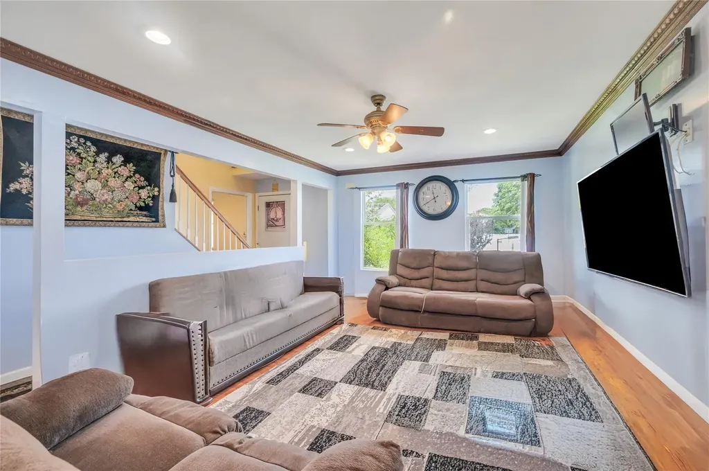 34 Harlem Avenue Medford NY 11763