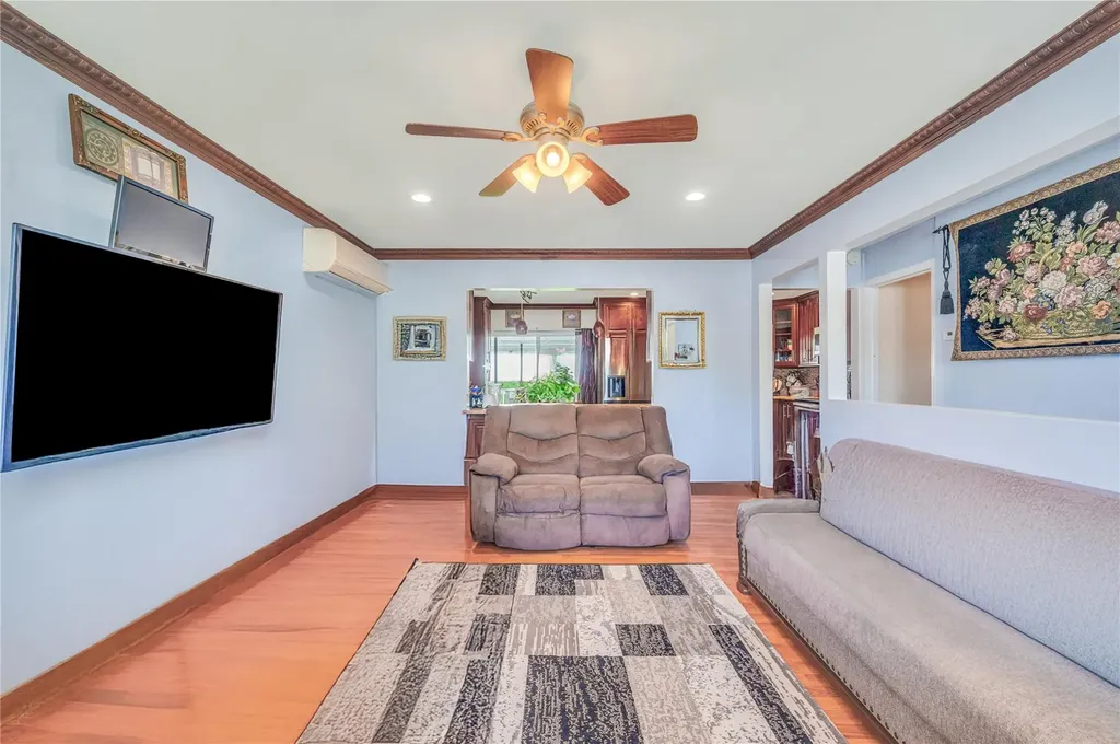 34 Harlem Avenue Medford NY 11763