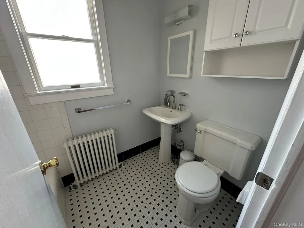 70 Broadway Greenlawn NY 11740