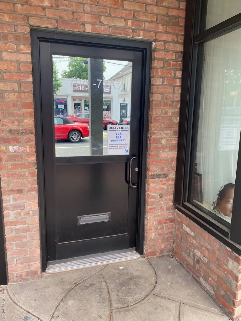 70 Broadway Greenlawn NY 11740
