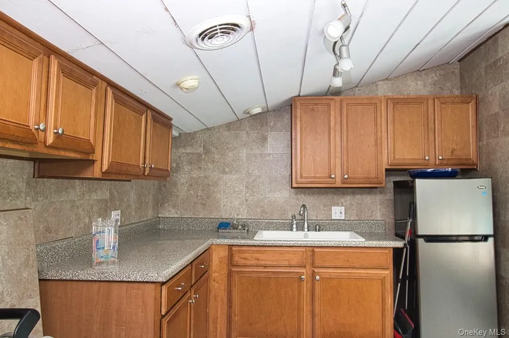 9 Roselawn Road Highland Mills NY 10930