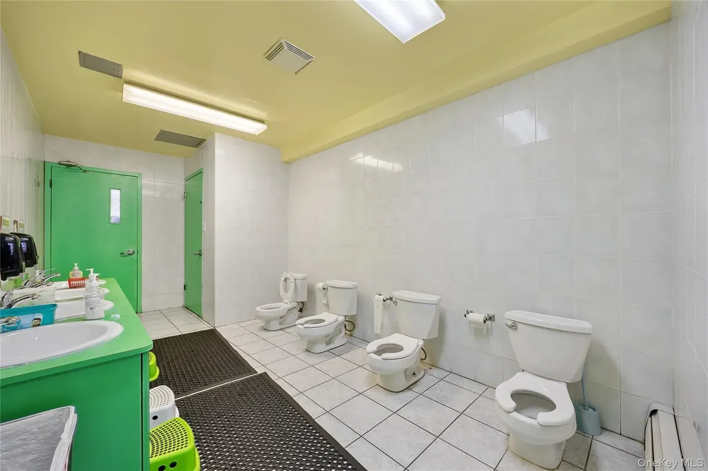 880 60th Street Brooklyn NY 11220
