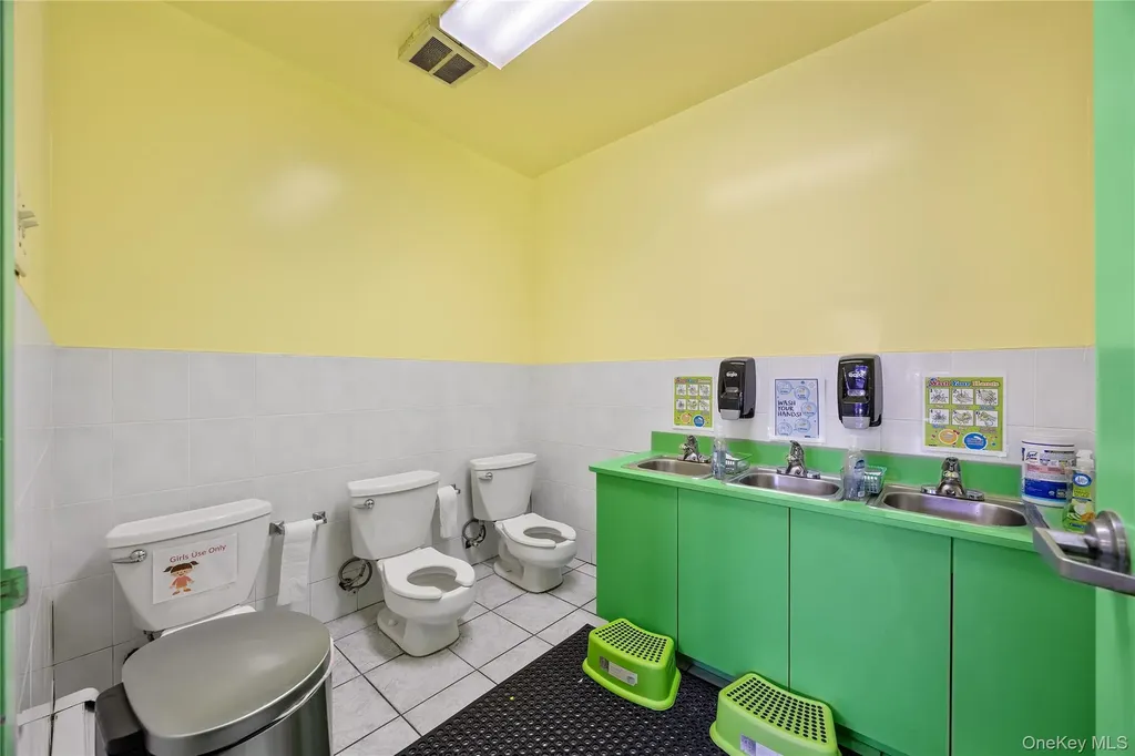 880 60th Street Brooklyn NY 11220