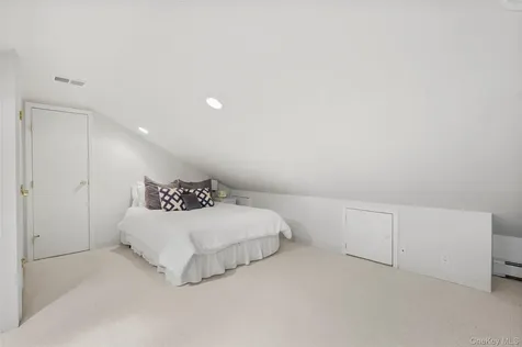 75 Young Avenue Pelham NY 10803
