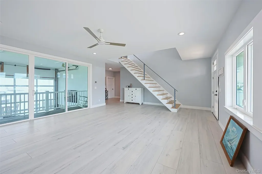 390 E Shore Road Lindenhurst NY 11757
