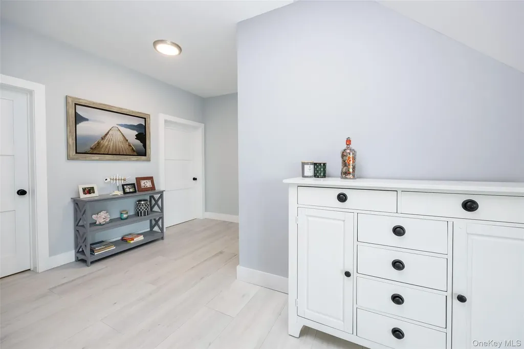 390 E Shore Road Lindenhurst NY 11757
