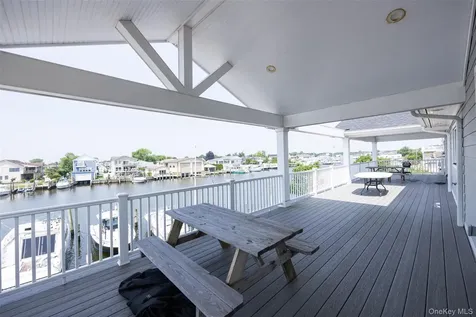 390 E Shore Road Lindenhurst NY 11757