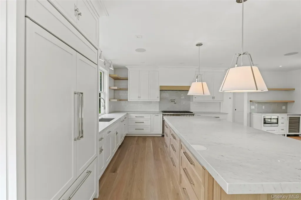 161 South Road Westhampton NY 11977