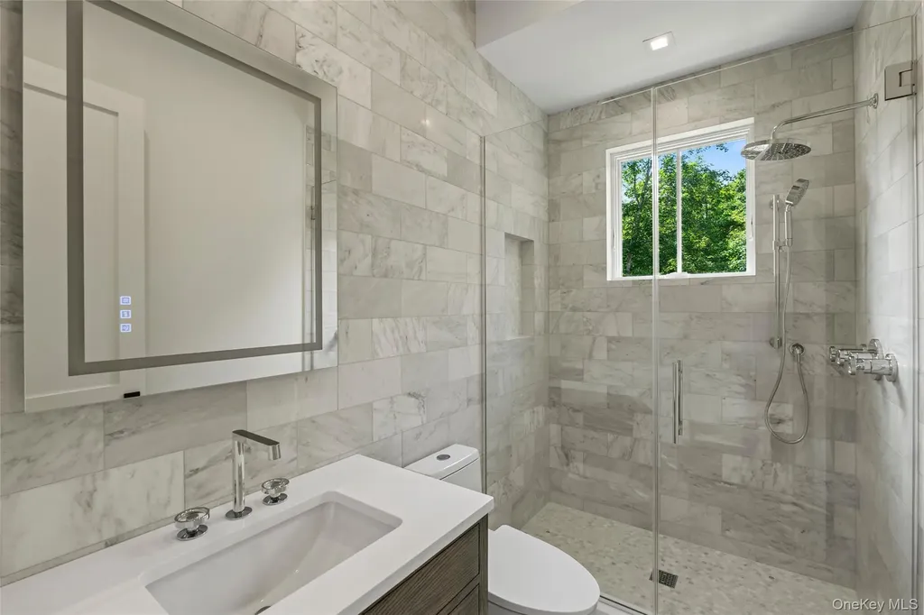 161 South Road Westhampton NY 11977
