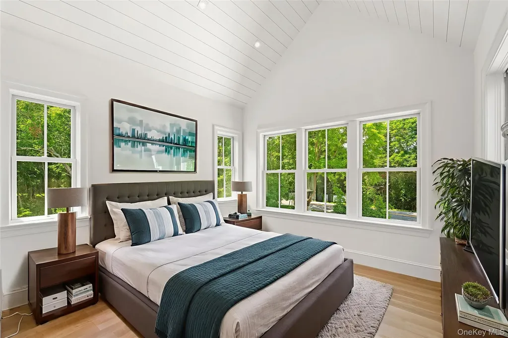 161 South Road Westhampton NY 11977