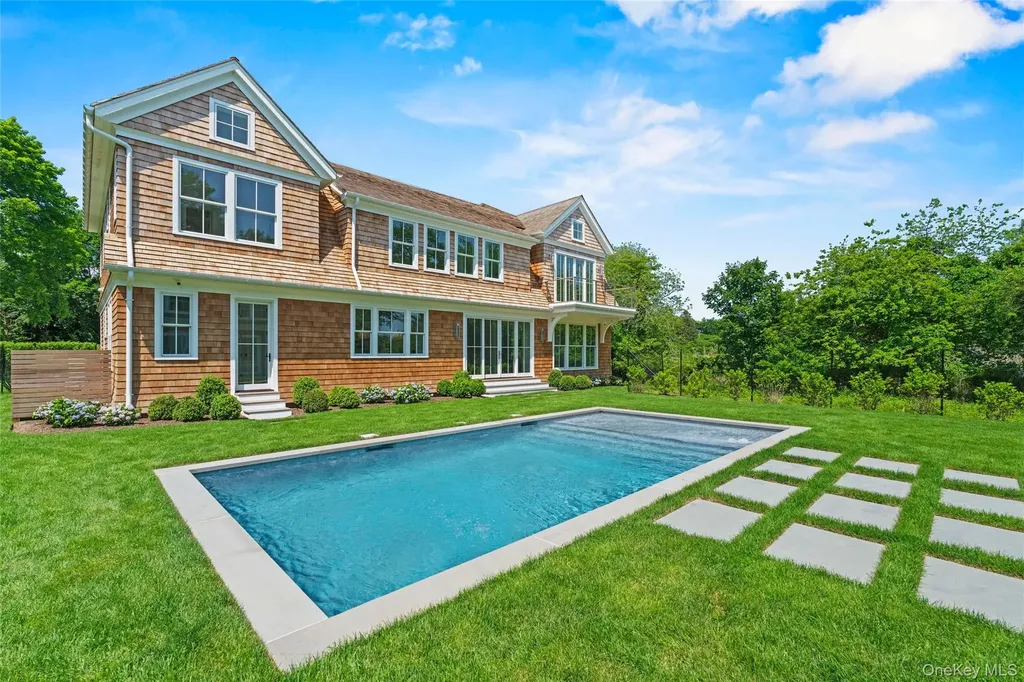 161 South Road Westhampton NY 11977