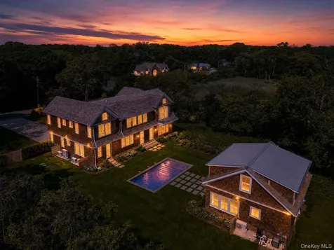 161 South Road Westhampton NY 11977