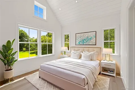 161 South Road Westhampton NY 11977