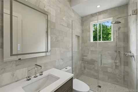 161 South Road Westhampton NY 11977