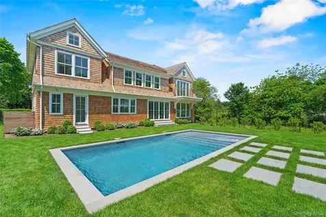 161 South Road Westhampton NY 11977