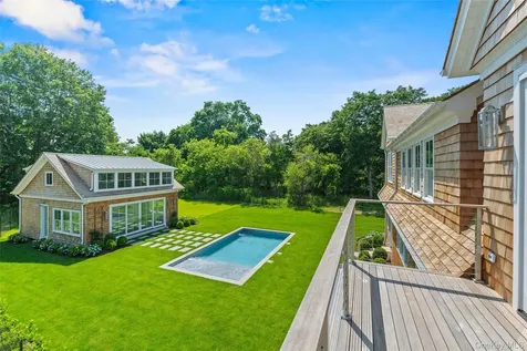 161 South Road Westhampton NY 11977