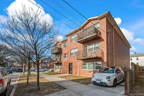 16003 Sanford Avenue Flushing NY 11358