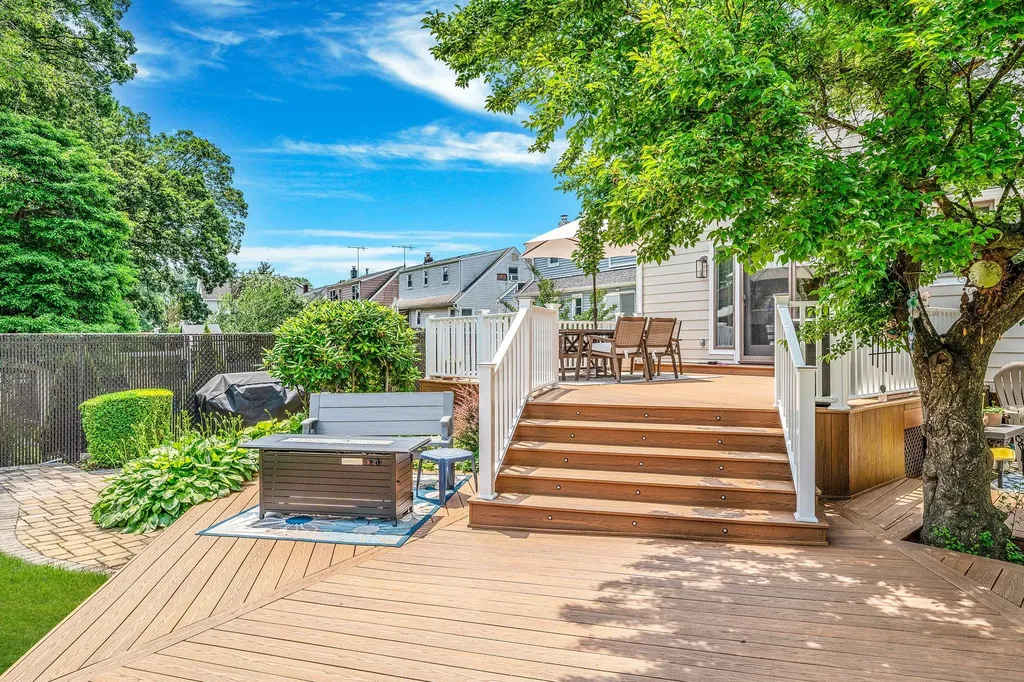 1399 Rhode Avenue Merrick NY 11566