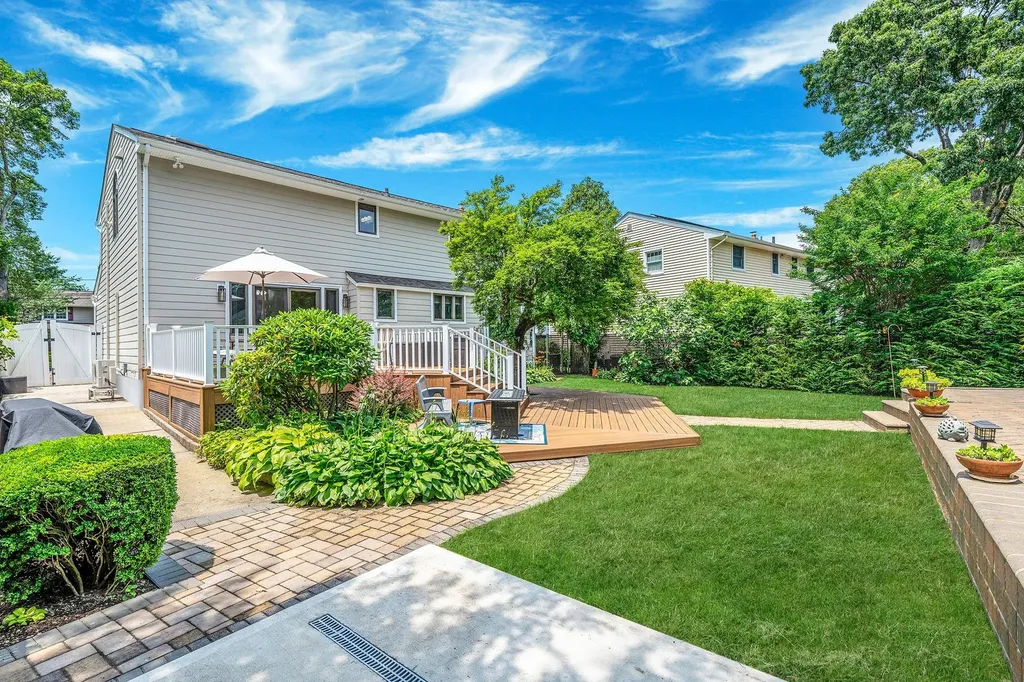 1399 Rhode Avenue Merrick NY 11566