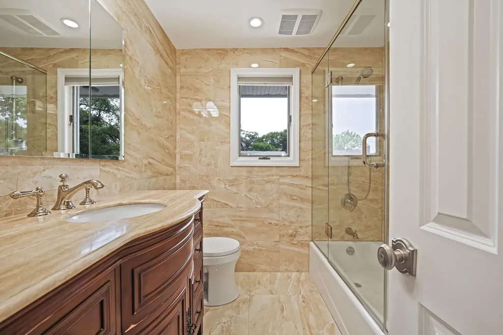 1399 Rhode Avenue Merrick NY 11566
