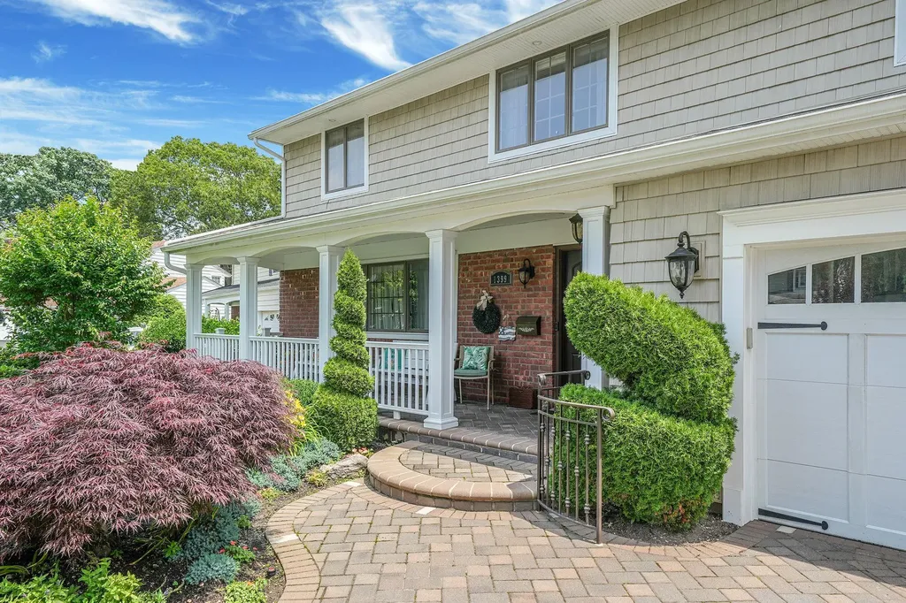 1399 Rhode Avenue Merrick NY 11566