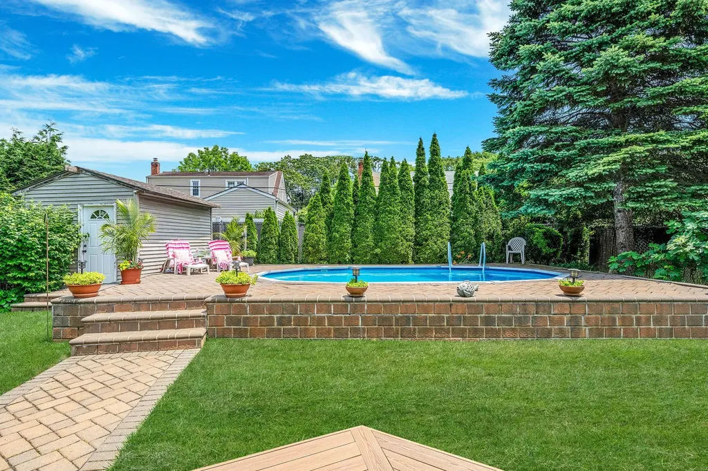 1399 Rhode Avenue Merrick NY 11566