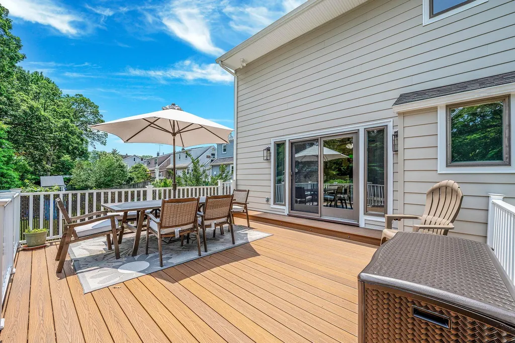 1399 Rhode Avenue Merrick NY 11566