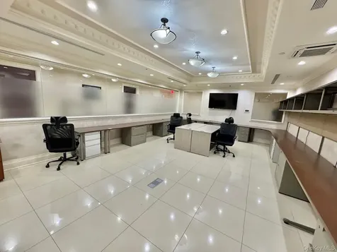 21515 Northern Boulevard Bayside NY 11361