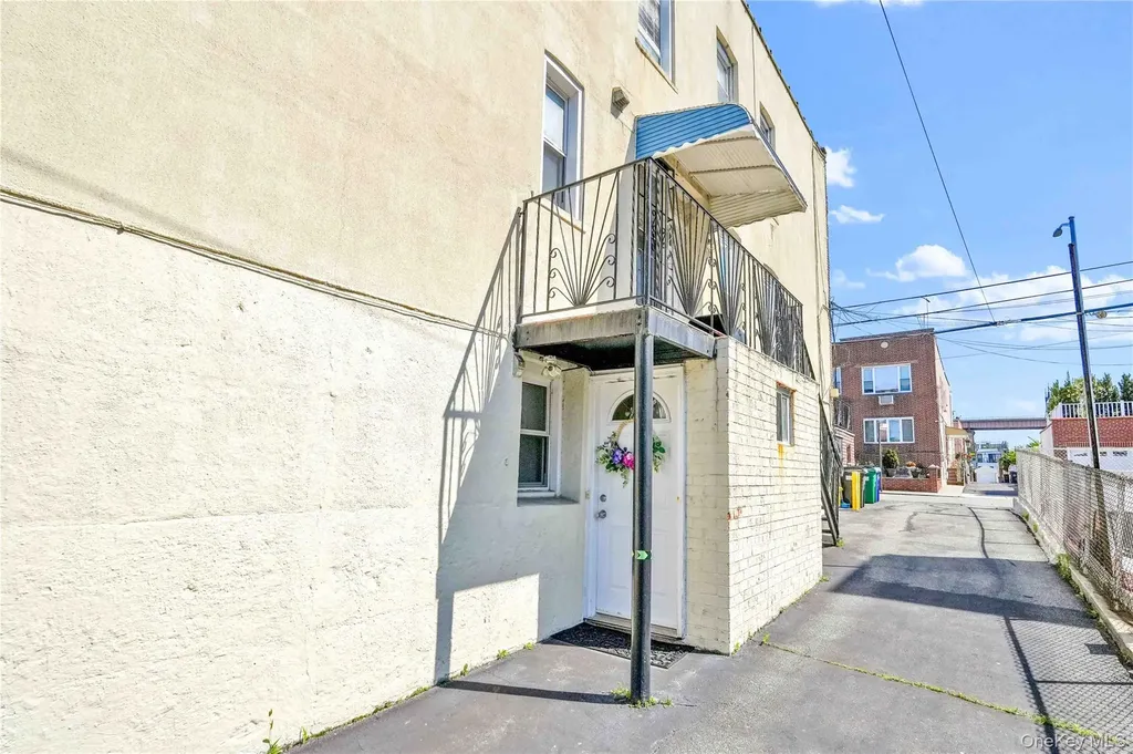 2120 23rd Drive Astoria NY 11105