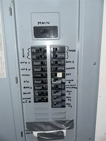 752 Bayview Avenue Bellport NY 11713