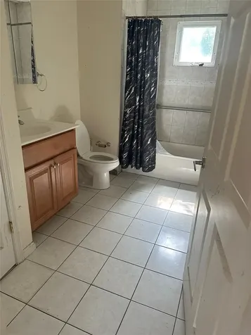 752 Bayview Avenue Bellport NY 11713