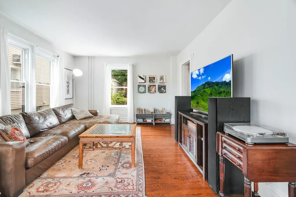 28 Lee Avenue Scarsdale NY 10583
