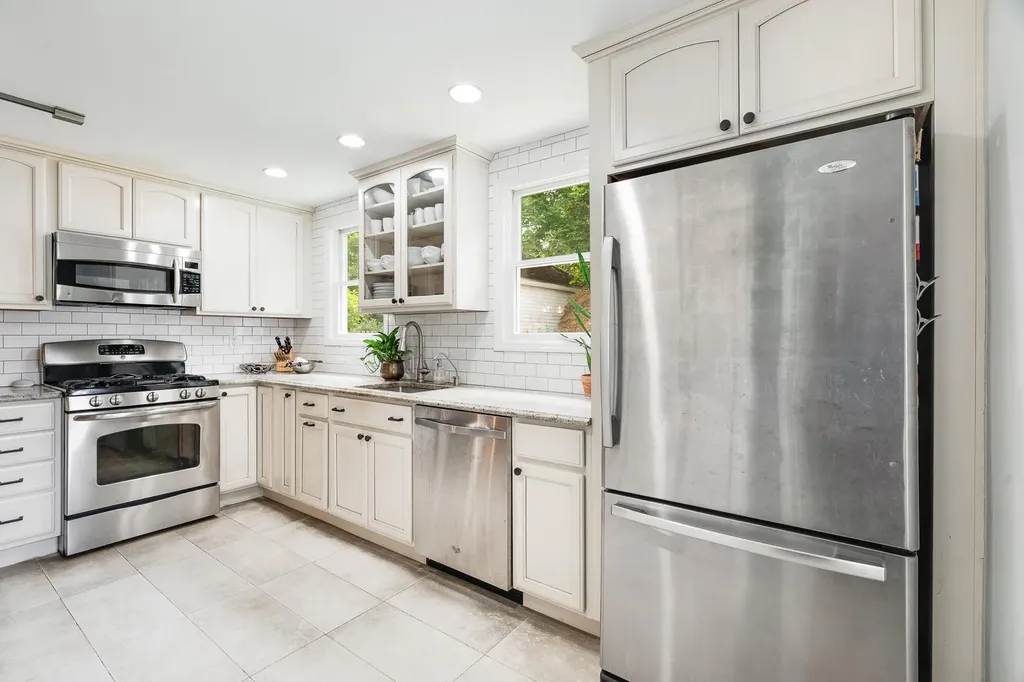 28 Lee Avenue Scarsdale NY 10583
