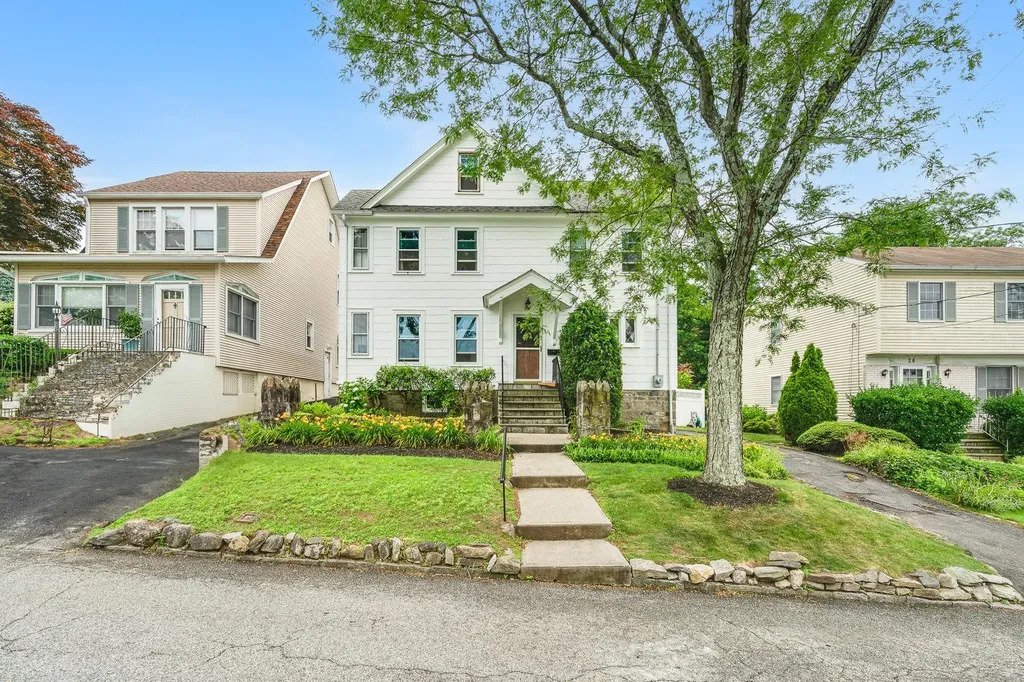 28 Lee Avenue Scarsdale NY 10583