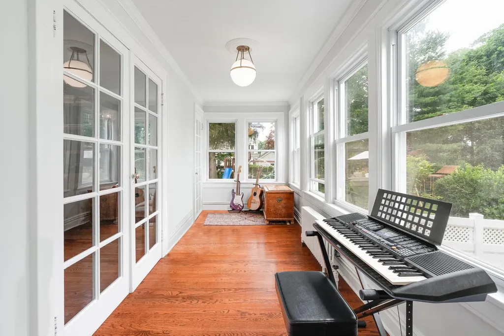 28 Lee Avenue Scarsdale NY 10583