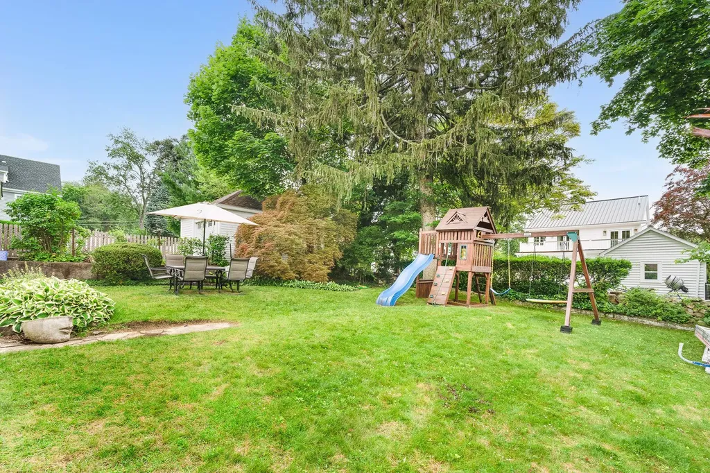 28 Lee Avenue Scarsdale NY 10583