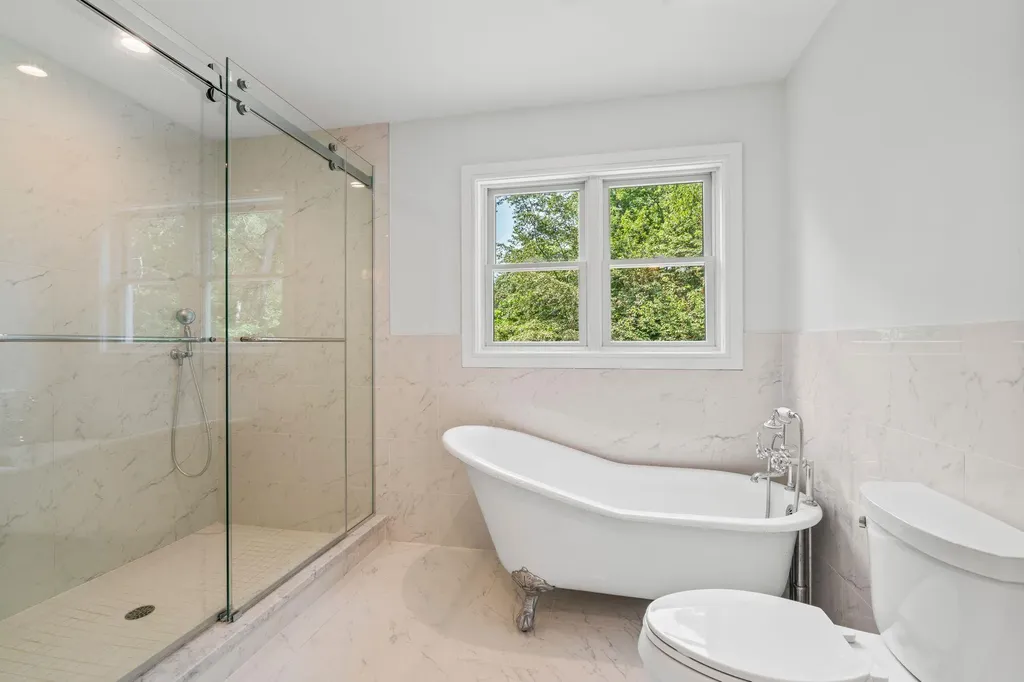 18 Wilderness Road Saint James NY 11780