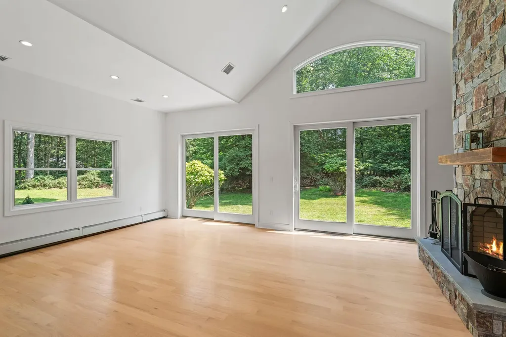18 Wilderness Road Saint James NY 11780