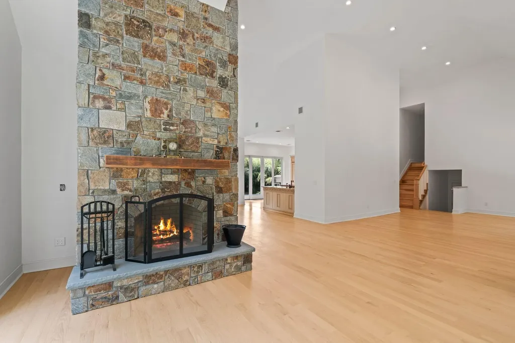 18 Wilderness Road Saint James NY 11780