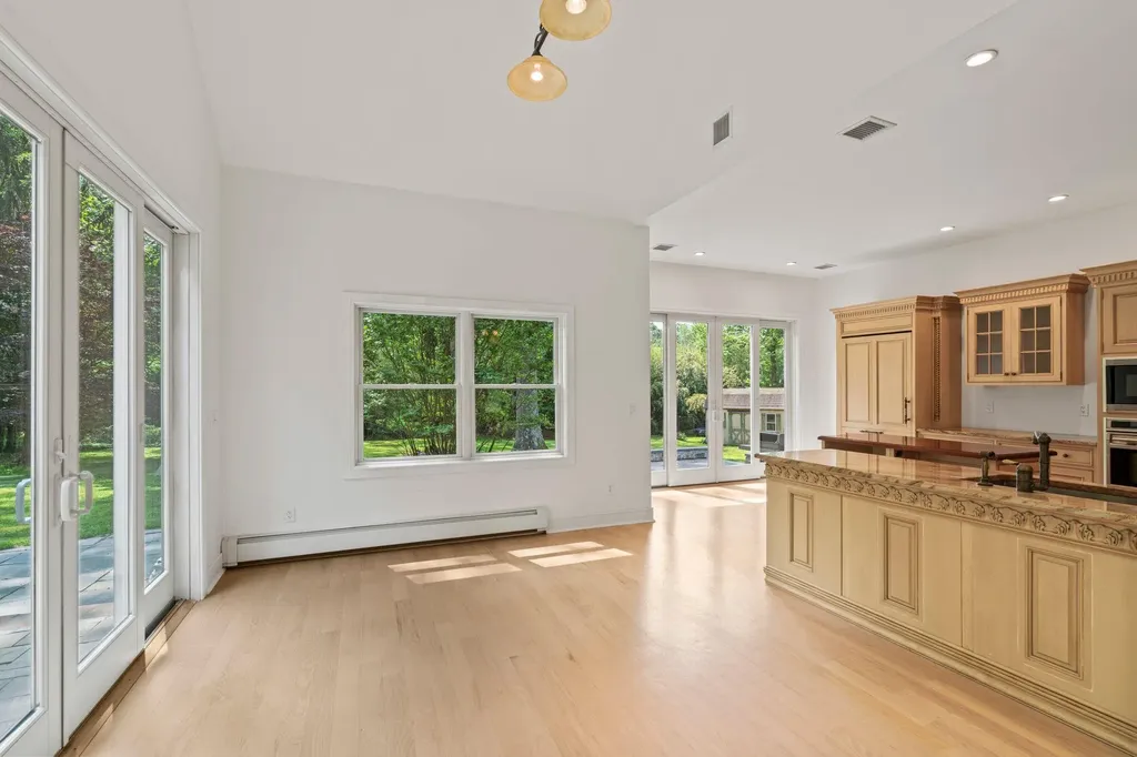 18 Wilderness Road Saint James NY 11780
