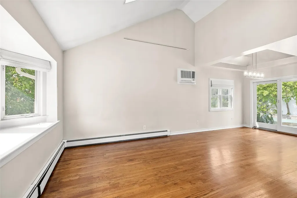 5 Cheshire Avenue Syosset NY 11791