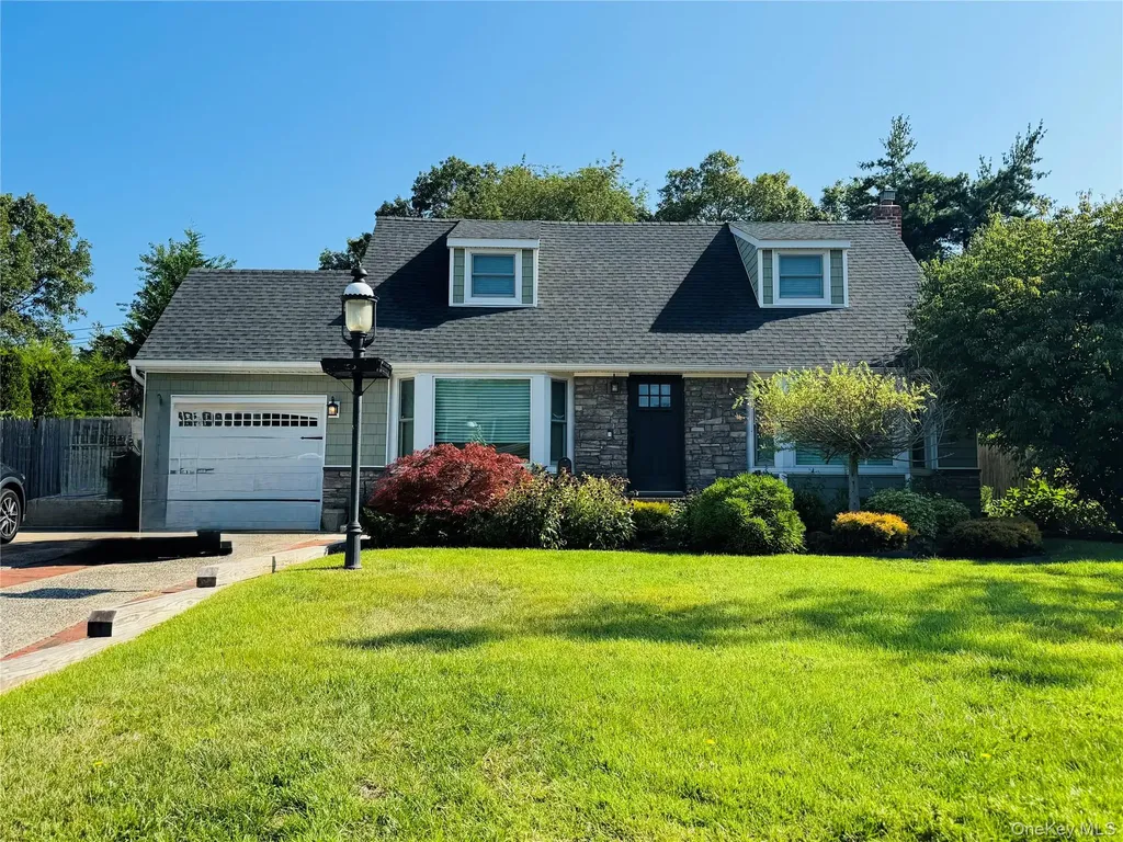 110 Roxbury Drive Commack NY 11725