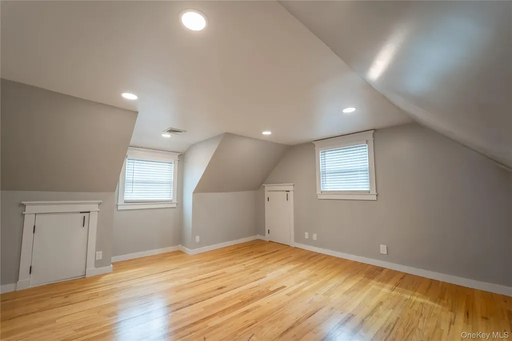 110 Roxbury Drive Commack NY 11725